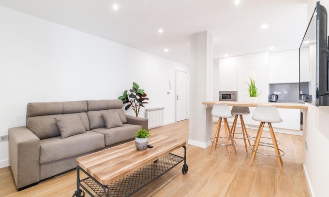 Camino de Ronda Apartment | Bright and Trendy Apartment for Family-Friendly Stays