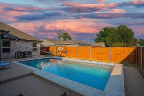 Rowlett House | Modern Home with Private Pool & Pet-Friendly Amenities