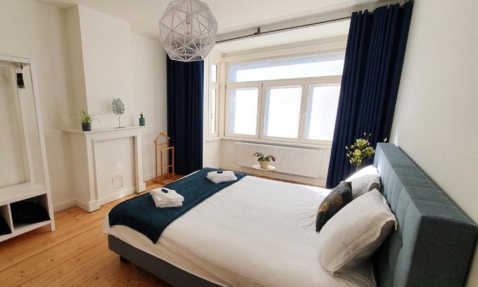 Sint-Kruis House | Trendy Home with Large Terrace and Garden, Rated 9.4/10