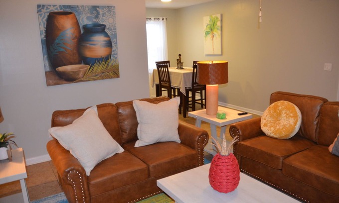 Enterprise Apartment | Trendy Escape: Perfect for Families with Kitchen Amenities