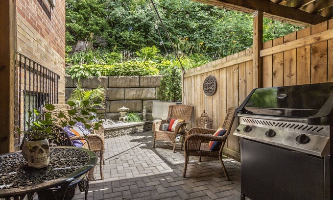 East Galt Condo | Trendy Historic Loft in East Galt - Guest Rated 10/10