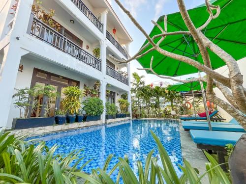 Cam Chau Hotel | Trendy Life Villa: Eco-Friendly Stay with Ocean Views