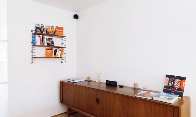 Dansaert Apartment | Stylish Sainte Catherine Apartment with Kitchen Amenities
