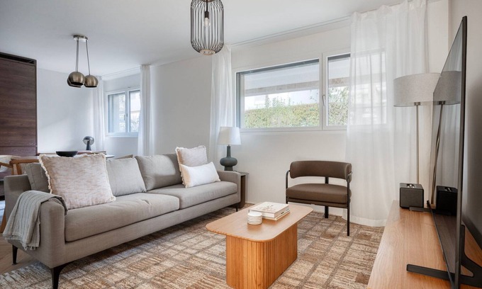 Wiedikon Apartment | Trendy Wiedikon 1BR with Unique Amenities Near Market