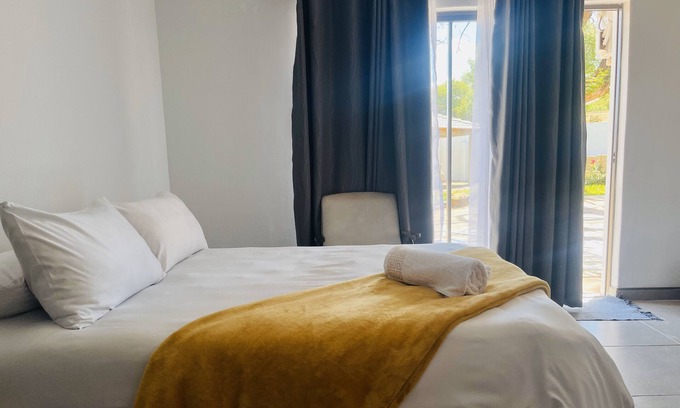 Northam Bed & Breakfast | TrendyBliss Guest House: Family-Friendly with Pool & Breakfast
