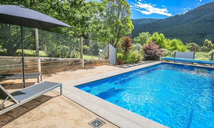 Wandiligong House | Wandiligong Retreat: Family-Friendly with Pool Access