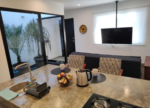 Cuernavaca Apartment | Seaside Bliss at Tres Reinas: Family-Friendly Getaway