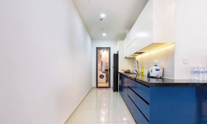 Bach Dang Riverside Apartment | Discover Tresor: 3 Bedrooms with Pool & Gym in Downtown