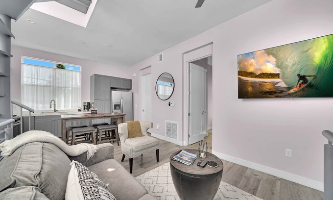 San Clemente House | Relax at Trestles Love Shack with Oceanfront Comforts