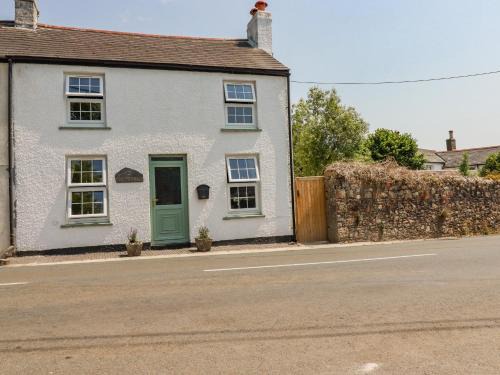 Saint Ann's Chapel House | Pet-Friendly Retreat at Trevalba Cottage - 4 Star Comfort