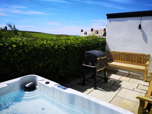 Tintagel House | Pet-Friendly Trevena Lodge: 4-Star Haven with a Perfect Score