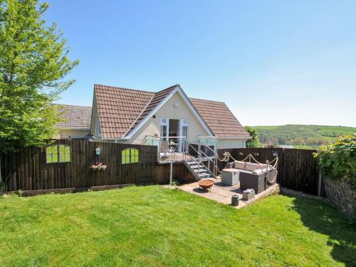 Launceston House | Pet-Friendly Treview: Family & Furry Friend Welcomes!