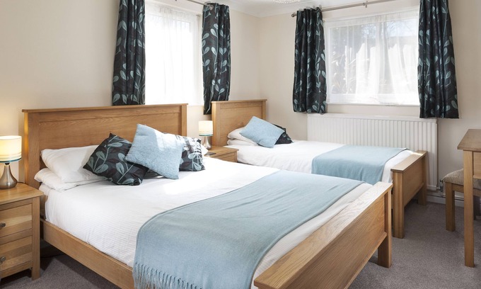 Gwithian Apartment | Seaside Tranquility: Trevose One-Bedroom Apartment Retreat
