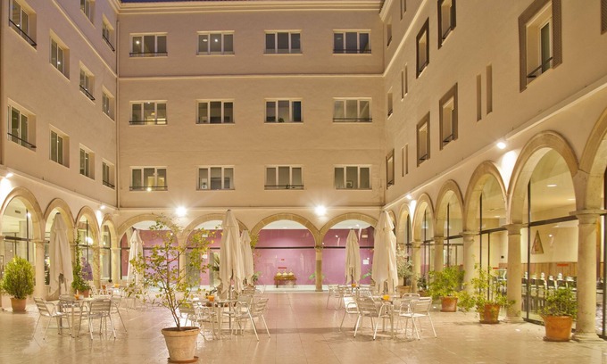 Old Town Baeza Hotel | Discover TRH Ciudad de Baeza: 4-Star Comfort & Spa