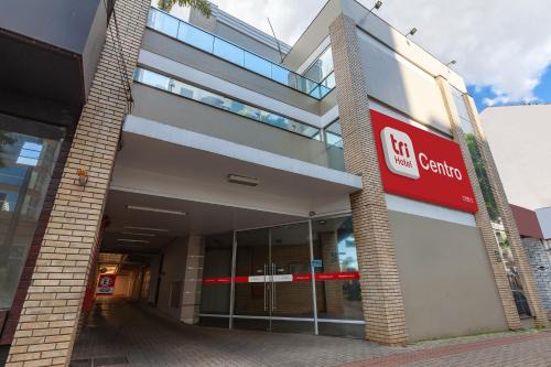 Presidente Medici Hotel | Pet-Friendly Tri Hotel Centro Chapecó with Breakfast Included