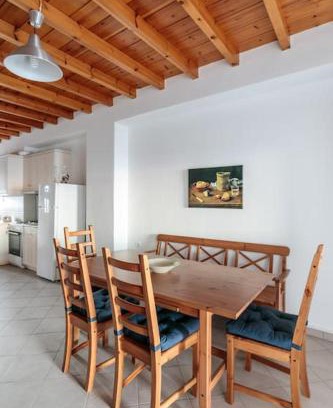 Moutsouna House | Triacanthos: Family-Friendly 2 Bedroom House with Top Rating