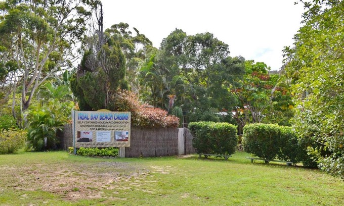 Arakoon House | Family-Friendly Trial Bay Beach Cabin 2 with Accessible Amenities