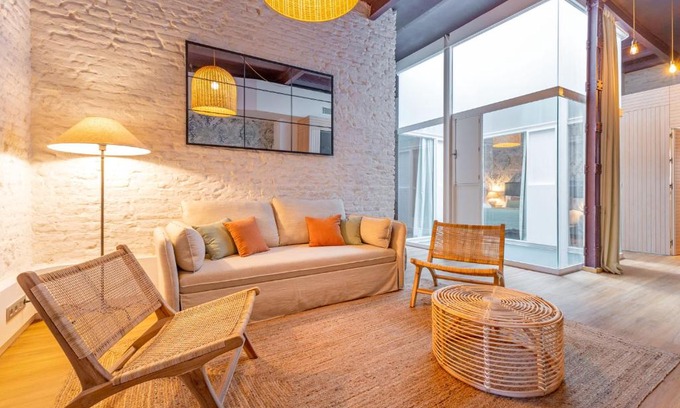 Triana Apartment | Discover Triana Acacias by Valcambre - 4-Star Comfort