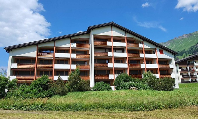 Parpan Apartment | Discover Triangel A Mall: Family-Friendly & Spa Amenities