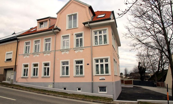 Gießhubl Apartment | Quality Triangle Apartments: Pet-Friendly & Family Welcoming