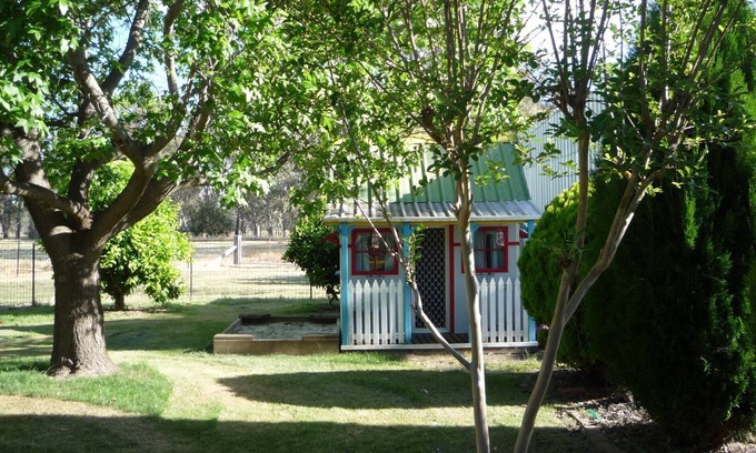 Jindera Other | Triangle Farm Cottage: Guest Rated 10/10 with Pool & Breakfast