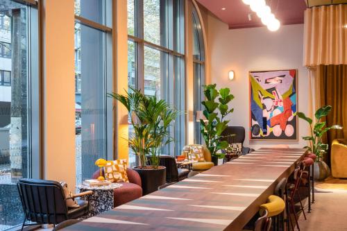 Friedrichstadt Hotel | Discover IntercityHotel Düsseldorf: Pet-Friendly & Rated 8/10
