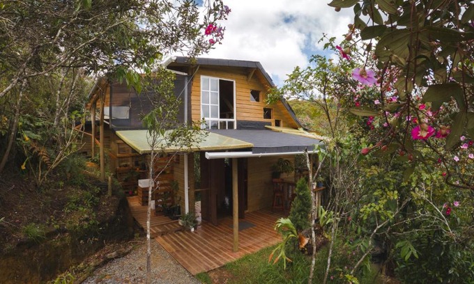 Guarne Ski Chalet | Cozy Triciklo Cabin - Family-Friendly Retreat Awaits You
