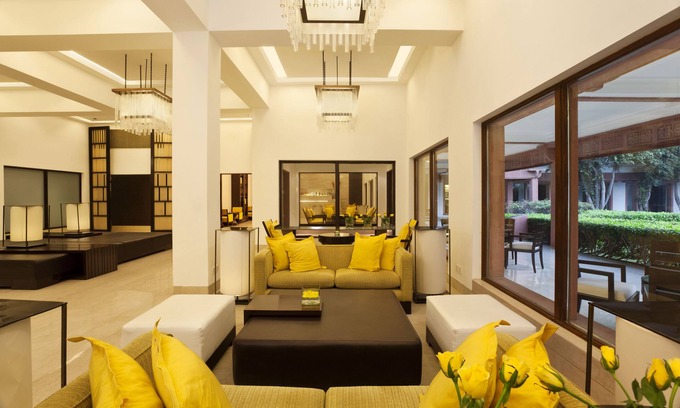 Basai Hotel | Elegant Trident, Agra: 5-Star Stay with Pool & Spa