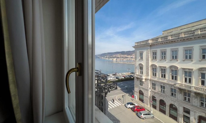 Trieste City Centre Apartment | Explore Trieste: Luca's Home with 10/10 Guest Ratings
