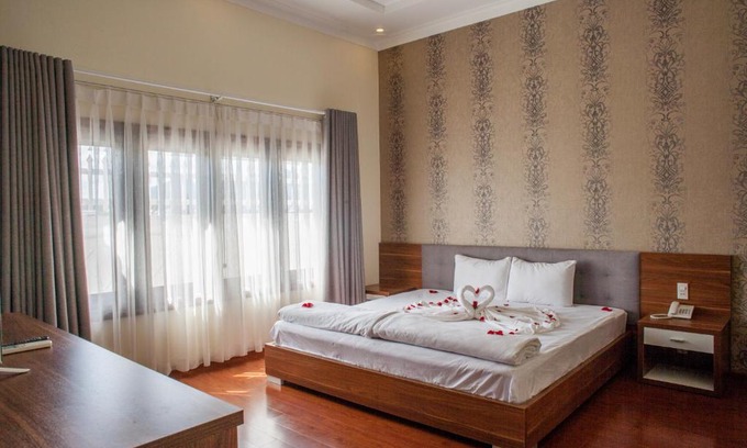 Cam Ranh Hotel | Convenient Trieu Khang Hotel near Cam Ranh Airport