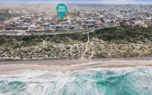 Trigg House | Trigg Beach Dream Home Retreat 4bedrm 2bathrm