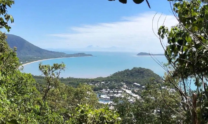 Trinity Park Apartment | Pet-Friendly Trinity Beach Escape - Private Studio Retreat