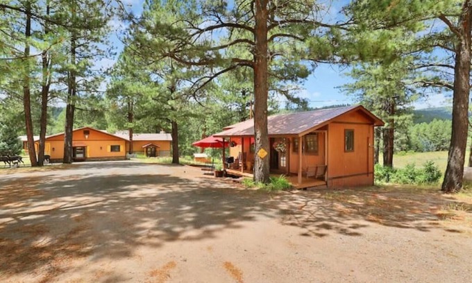 Jemez Springs House | Trinity Springs: A Mountain Oasis with Pool and Spa