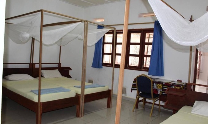Antsiranana House | Cozy Triple Room with Terrace - Ideal for Families