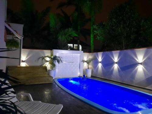 Itapoa House | Explore Triplex Aconchego: Pet-Friendly with Pool & Hot Tub