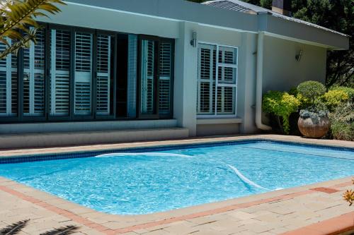 Klerksdorp House | Tristan's Place Guest House: Family-Friendly with Pool & Dining