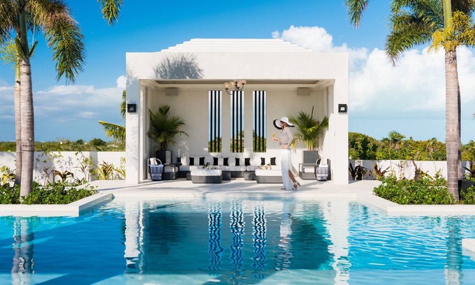 Long Bay Hills Villa | Tranquil Triton Villa: Prime Beachfront with Private Pool