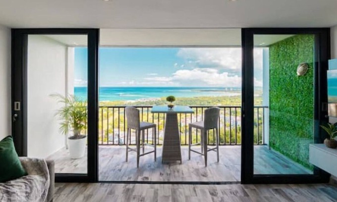 Rio Grande Apartment | Oceanfront Retreat: Trocean View with Pool & Spa Access
