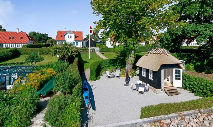 Troense Bed & Breakfast | Scenic Troense Bed and Breakfast with Private Beach Access
