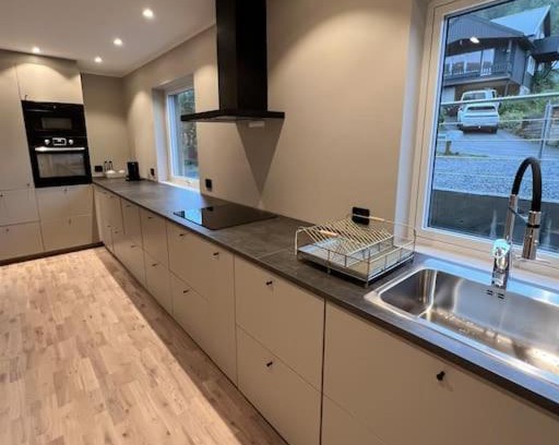 Tromsdalen Villa | Experience Tromsø Arctic Villa with Free Parking Awaits
