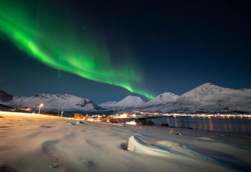 Tromvik House | Family-Friendly Tromtind Lodge - 4-Star Guest Favorite