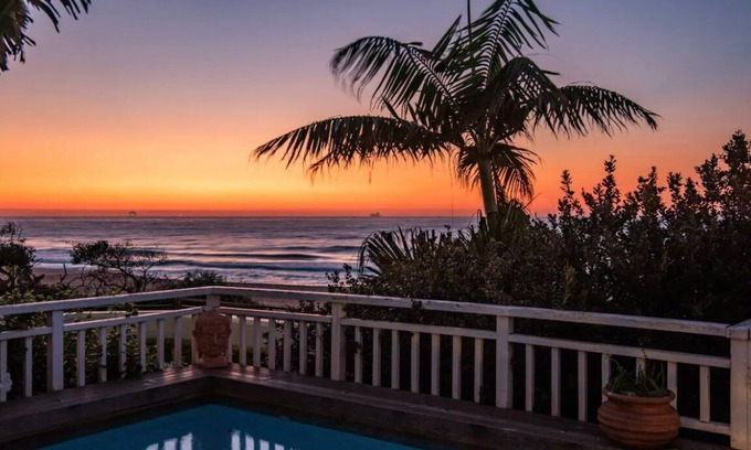 Selection Beach House | Beachfront Villa in Umdloti - Perfect for Family Getaways
