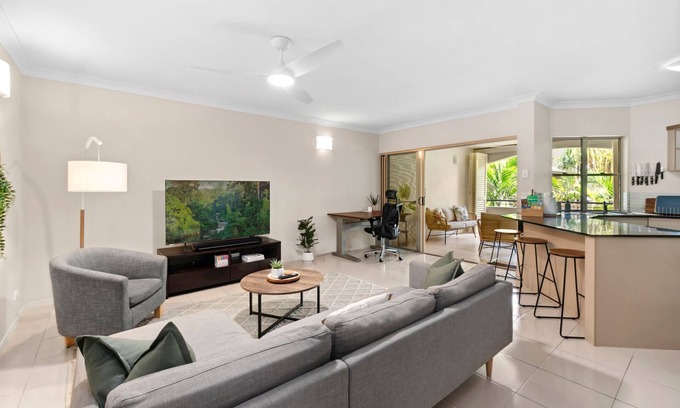 Westcourt Apartment | Experience Tropical Bliss in Cairns with 9 Pools & BBQ