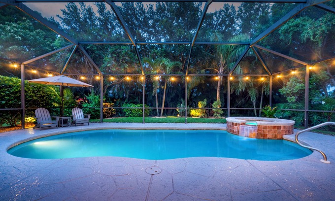 Central Naples House | Exclusive Boutique Villa with Spa and Oceanfront Views