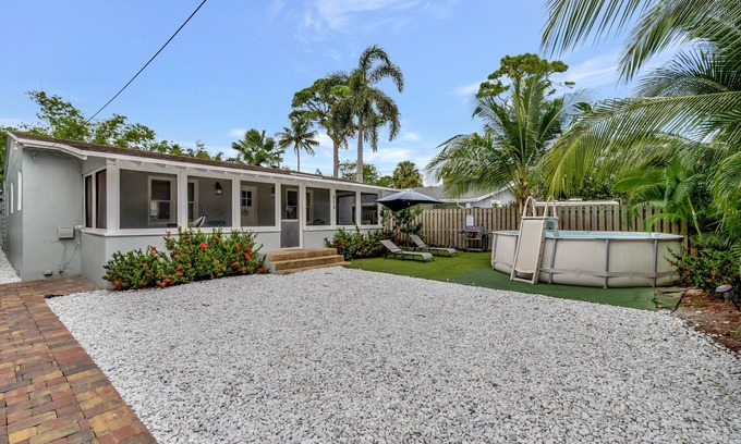 Tarpon River House | Relaxing Tropical Getaway with Pool in Downtown Las Olas