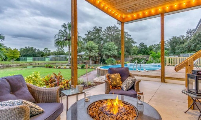 Punta Gorda House | Escape to a Tropical Getaway with Pool & Tiki Bar