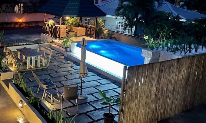 Beau Vallon Apartment | Idyllic Tropical Hideaway with Oceanfront Pool Access