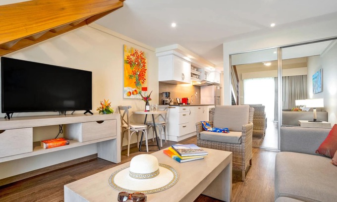 Grand Case Resort | Tropical Hideaway | Snorkel, Scuba & Sunset Views from Your Suite