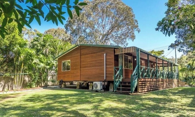 South Golden Beach House | North Byron Getaway: Pet-Friendly Retreat with Ocean Views