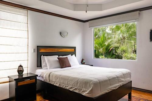 Damas Apartment | Family-Friendly Tropical Oasis with Pool & Pet Amenities